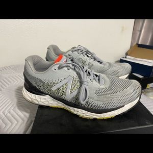 New Balance Fresh Foam 880v10 Silver Mink/Lemon Slush Mens Size 9.5